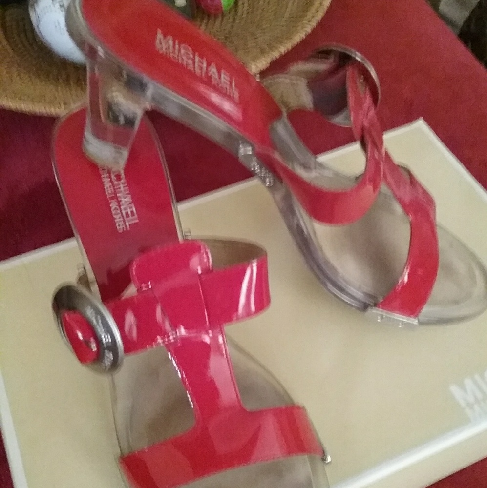 Micheal Kors Red 8.5 Clear